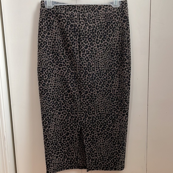 Long cheetah pencil skirt - Picture 2 of 3